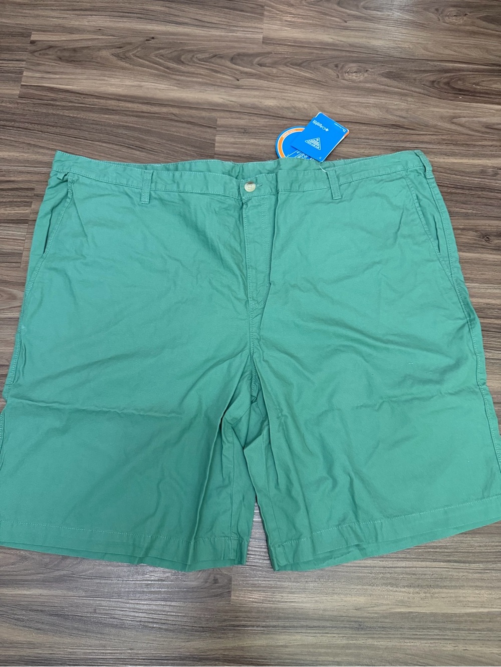 NWT Columbia men’s 44w 10” bonehead shorts Green Flat Front Shorts